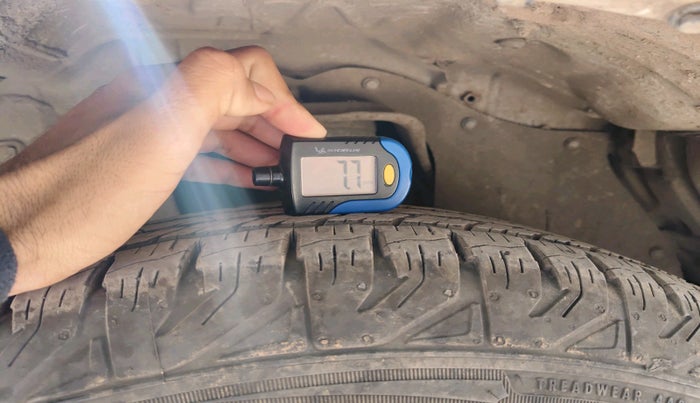 2011 Mahindra Xylo E4 BS-III, Diesel, Manual, 86,799 km, tyre