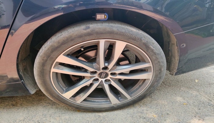 2023 Audi A6 45 TFSI TECHNOLOGY, Petrol, Automatic, 31,891 km, tyre