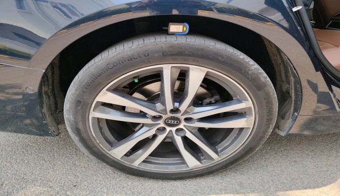 2023 Audi A6 45 TFSI TECHNOLOGY, Petrol, Automatic, 31,891 km, tyre