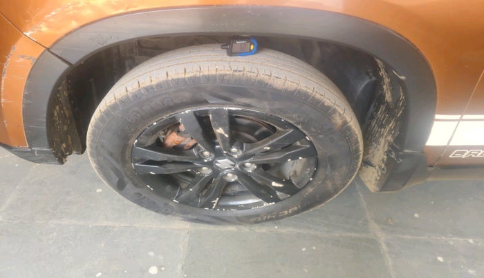 2018 Maruti Vitara Brezza ZDI PLUS AT DUAL TONE, Diesel, Automatic, 77,438 km, tyre