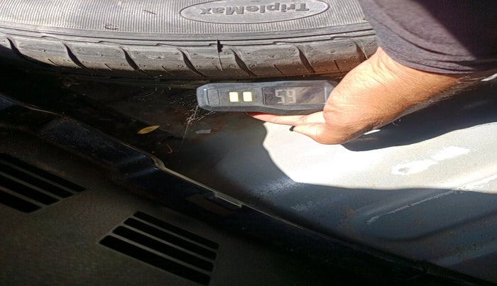 2020 KIA SONET HTK PLUS 1.2, Petrol, Manual, 30,527 km, tyre