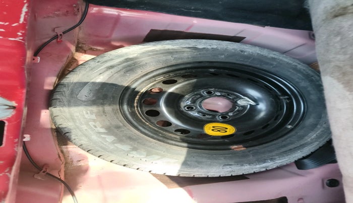 2021 Tata Tiago XT PETROL, Petrol, Manual, 30,651 km, tyre