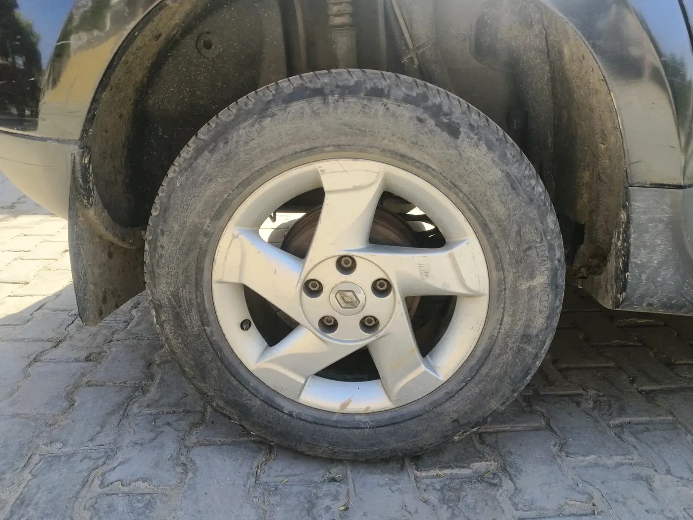 2012 Renault Duster 85 PS RXL DIESEL, Diesel, Manual, 1,57,516 km, tyre