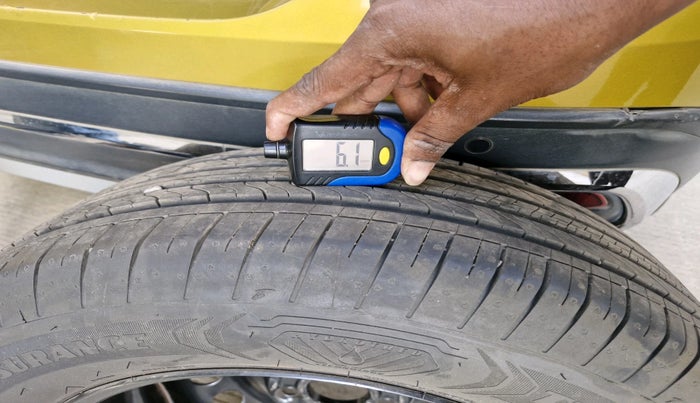 2022 Volkswagen TAIGUN TOPLINE 1.0 TSI AT, Petrol, Automatic, 27,944 km, tyre