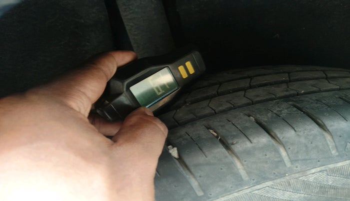 2020 Maruti Baleno ZETA PETROL 1.2, Petrol, Manual, 13,457 km, tyre