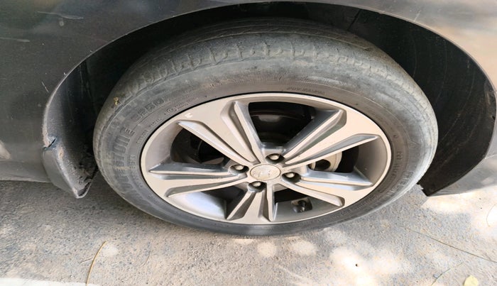 2017 Hyundai Verna 1.6 SX (O) CRDI MT, Diesel, Manual, 1,28,961 km, tyre