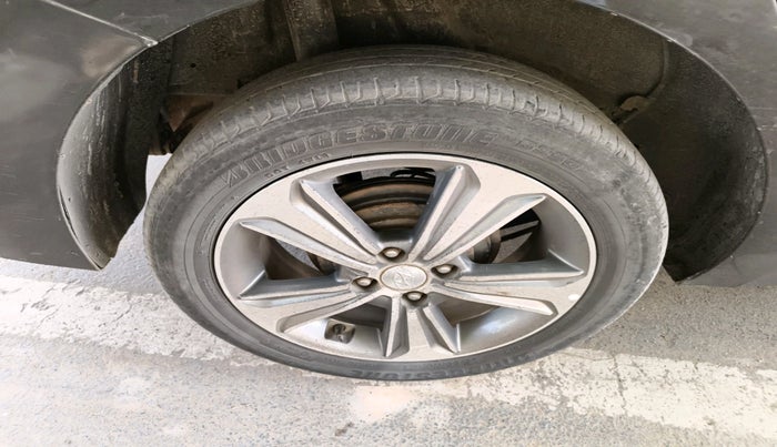 2017 Hyundai Verna 1.6 SX (O) CRDI MT, Diesel, Manual, 1,28,961 km, tyre