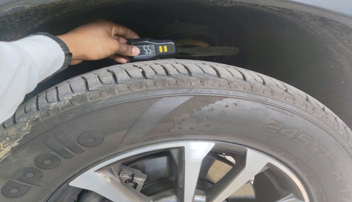 2024 Mahindra SCORPIO-N N Z8 S Petrol AT, Petrol, Automatic, 16,398 km, tyre