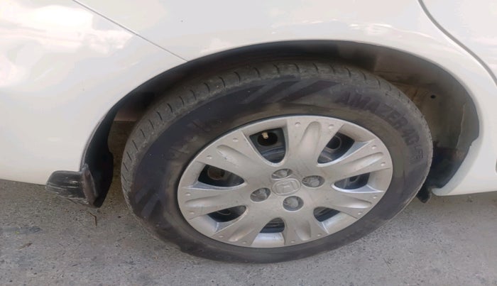 2016 Honda Amaze 1.2L I-VTEC S, CNG, Manual, 54,328 km, tyre