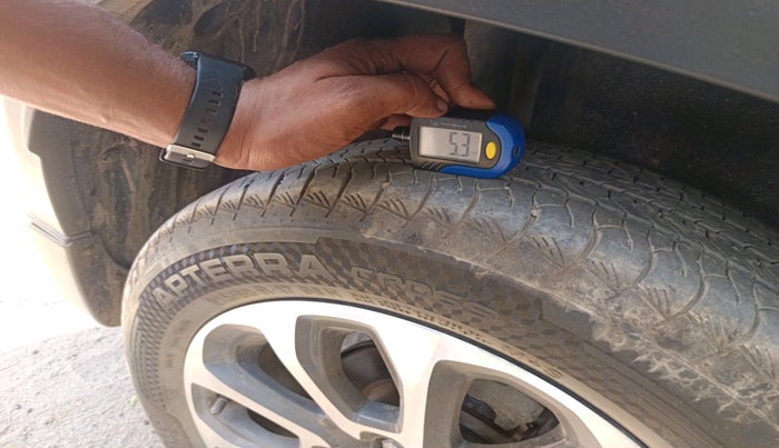 2022 Maruti Grand Vitara SIGMA SMART HYBRID, Petrol, Manual, 23,173 km, tyre