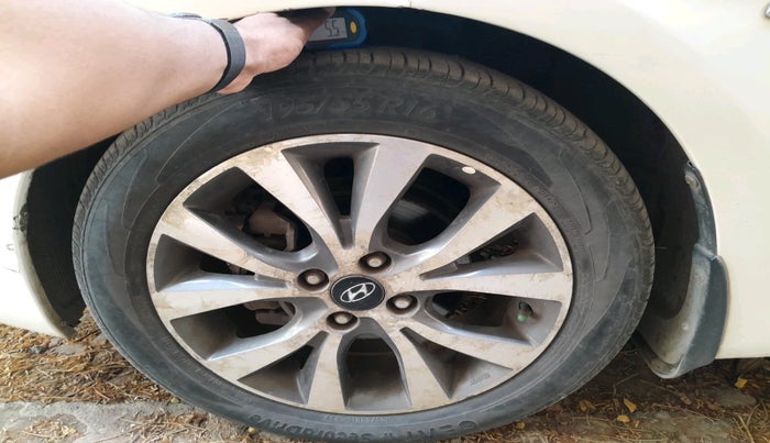 2014 Hyundai Verna FLUIDIC 1.6 CRDI SX AT, Diesel, Automatic, 70,210 km, tyre