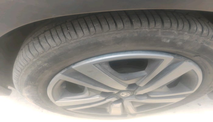 2024 Tata TIAGO NRG XZ MT, Petrol, Manual, 8,042 km, tyre