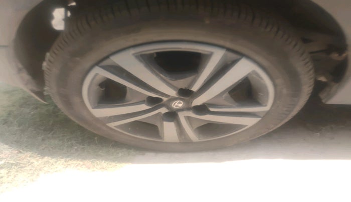 2024 Tata TIAGO NRG XZ MT, Petrol, Manual, 8,042 km, tyre