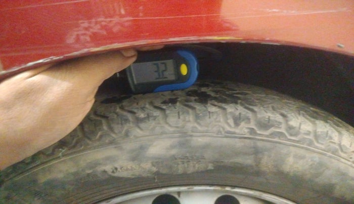 2011 Hyundai Eon ERA, Petrol, Manual, 28,414 km, tyre