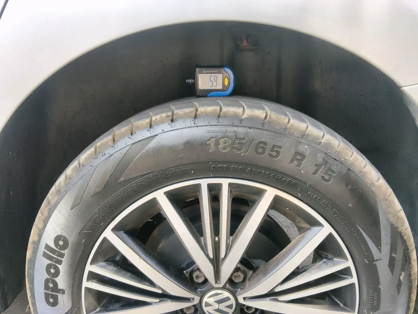 2019 Volkswagen Vento HIGHLINE PETROL AT, Petrol, Automatic, 56,188 km, tyre