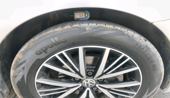 2019 Volkswagen Vento HIGHLINE PETROL AT, Petrol, Automatic, 56,188 km, tyre