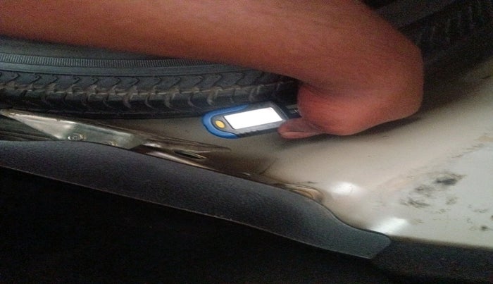 2015 Maruti Swift Dzire VDI, Diesel, Manual, 1,46,335 km, tyre