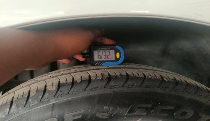 2015 Maruti Swift Dzire VDI, Diesel, Manual, 1,46,335 km, tyre