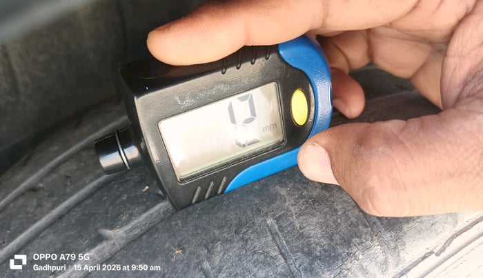 2011 Toyota Etios G, Petrol, Manual, 69,413 km, tyre