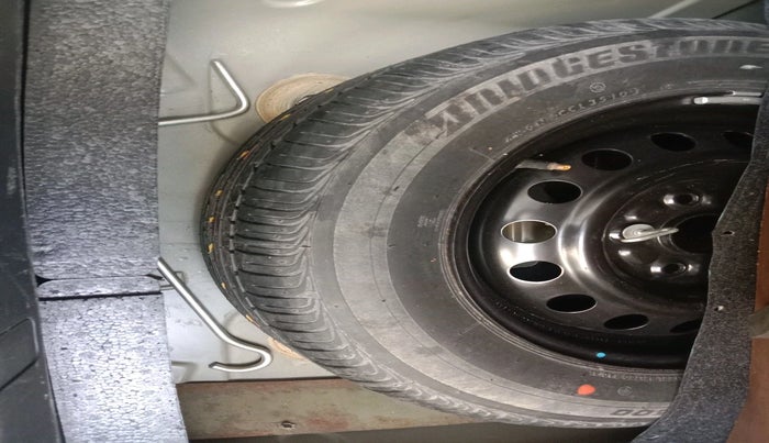 2010 Maruti SX4 VXI, Petrol, Manual, 67,788 km, tyre