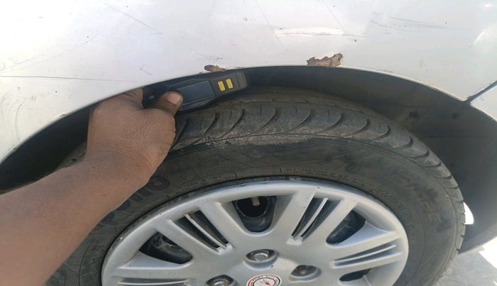 2011 Hyundai Santro Xing GL PLUS, CNG, Manual, 1,43,981 km, tyre