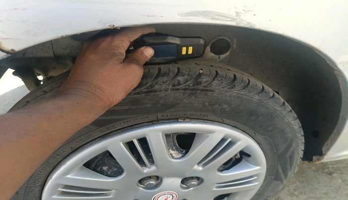 2011 Hyundai Santro Xing GL PLUS, CNG, Manual, 1,43,981 km, tyre