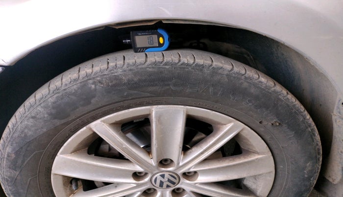 2015 Volkswagen Vento HIGHLINE DIESEL 1.5, Diesel, Manual, 2,46,252 km, tyre