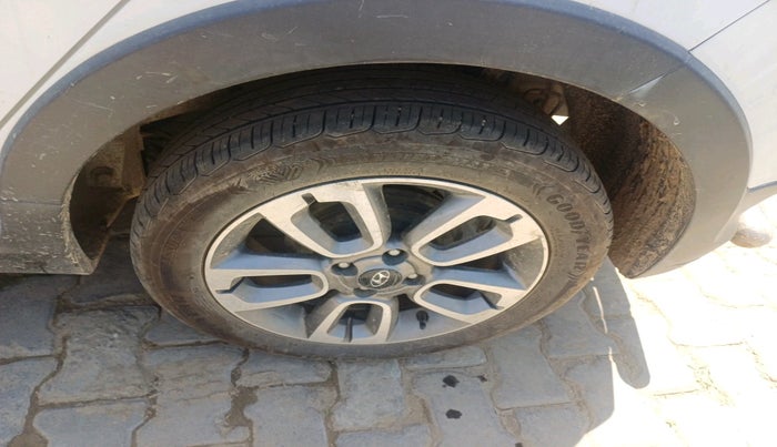 2016 Hyundai i20 Active 1.4 SX, Diesel, Manual, 53,664 km, tyre