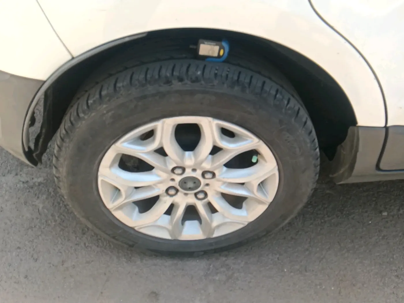 2016 Ford Ecosport TITANIUM 1.5L PETROL, Petrol, Manual, 1,35,654 km, tyre