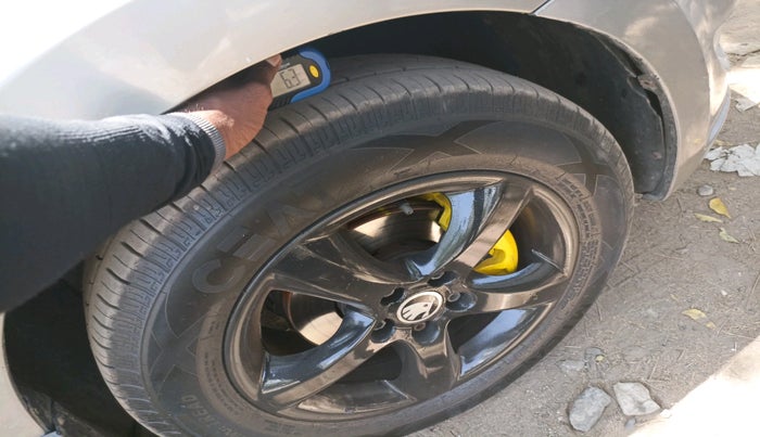 2013 Skoda Rapid ELEGANCE 1.6 TDI CR MT, Diesel, Manual, 1,41,571 km, tyre