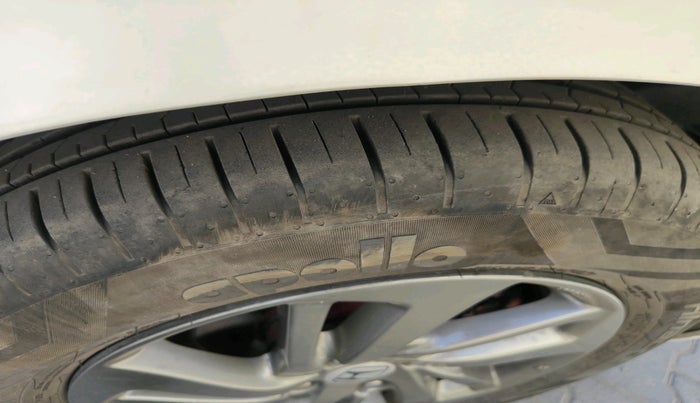 2017 Honda Jazz 1.2L I-VTEC V AT, Petrol, Automatic, 83,154 km, tyre