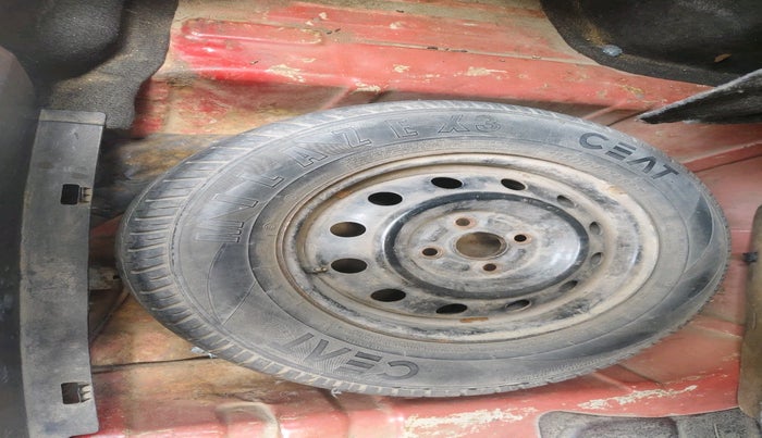 2009 Maruti Swift VDI, Diesel, Manual, 1,61,942 km, tyre