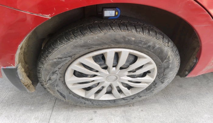 2009 Maruti Swift VDI, Diesel, Manual, 1,61,942 km, tyre