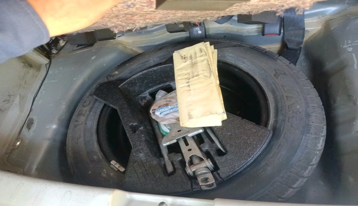 2018 Maruti Celerio VXI, Petrol, Manual, 1,16,950 km, tyre