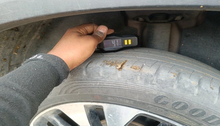 2022 MG HECTOR SHARP 1.5 PETROL CVT, Petrol, Automatic, 12,343 km, tyre