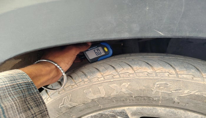 2018 Mahindra KUV 100 NXT K8 P 6 STR, Petrol, Manual, 64,754 km, tyre