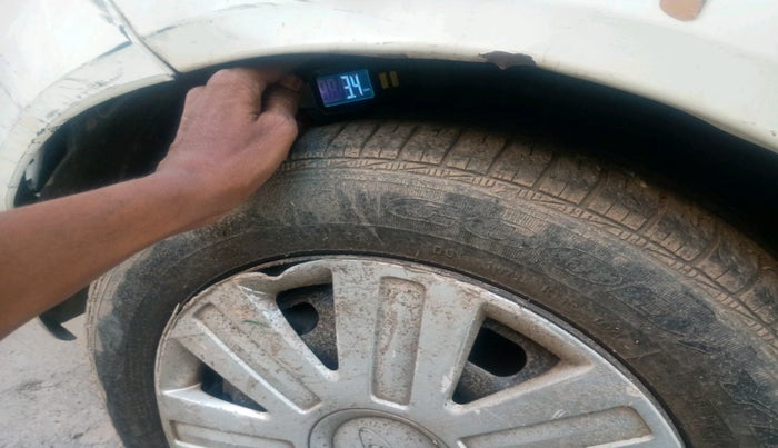 2011 Ford Figo ZXI 1.2 PETROL, Petrol, Manual, 1,17,965 km, tyre