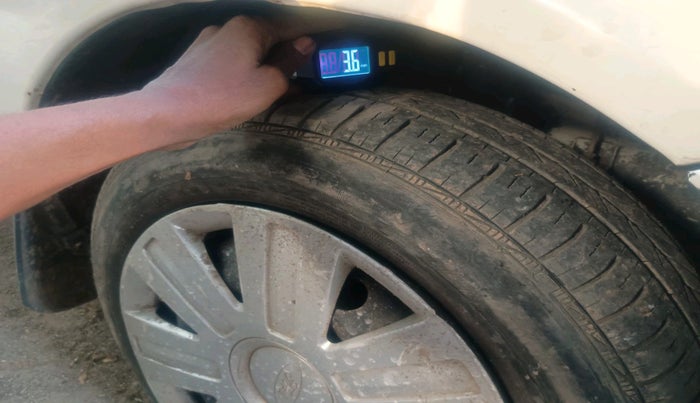 2011 Ford Figo ZXI 1.2 PETROL, Petrol, Manual, 1,17,965 km, tyre