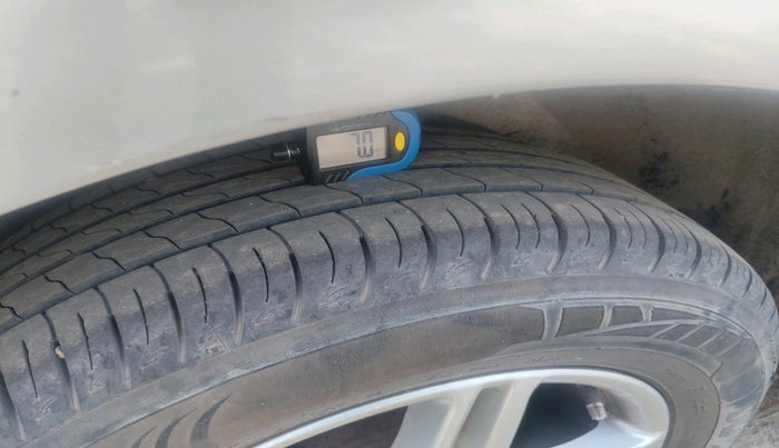 2018 Mahindra MARAZZO M6 7 STR, Diesel, Manual, 1,01,338 km, tyre