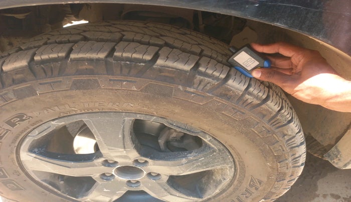 2019 Mahindra Scorpio S11 2WD, Diesel, Manual, 1,19,994 km, tyre