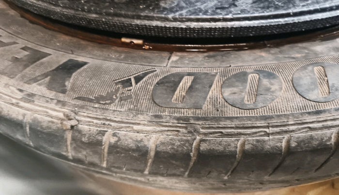 2016 Maruti Ciaz VDI SHVS, Diesel, Manual, 93,459 km, tyre