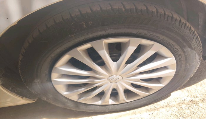 2016 Maruti Ciaz VDI SHVS, Diesel, Manual, 93,459 km, tyre