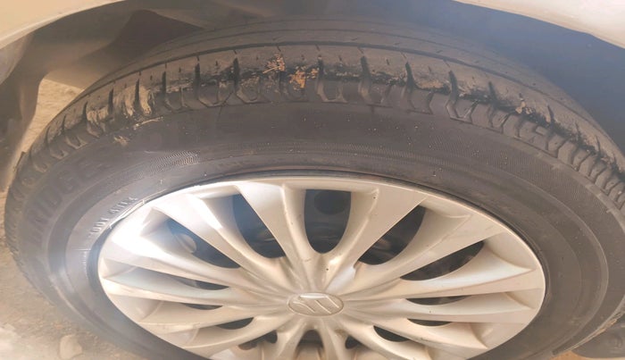 2016 Maruti Ciaz VDI SHVS, Diesel, Manual, 93,459 km, tyre