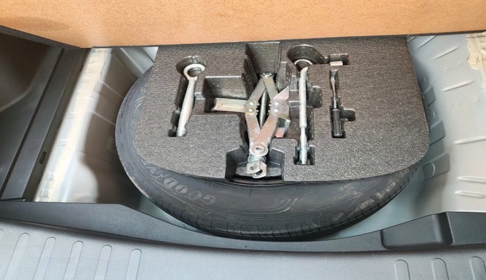 2023 Honda ELEVATE ZX CVT, Petrol, Automatic, 23,523 km, tyre