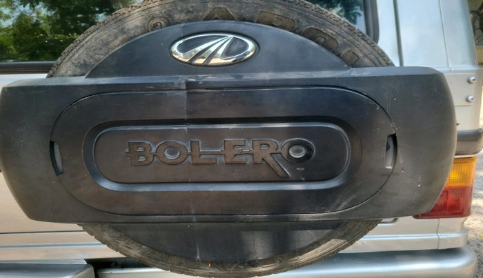 2005 Mahindra Bolero GLX, Diesel, Manual, 2,15,280 km, tyre