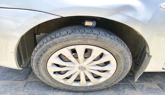 2011 Toyota Etios G, Petrol, Manual, 95,588 km, tyre