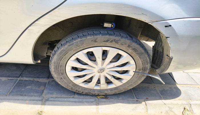 2011 Toyota Etios G, Petrol, Manual, 95,588 km, tyre