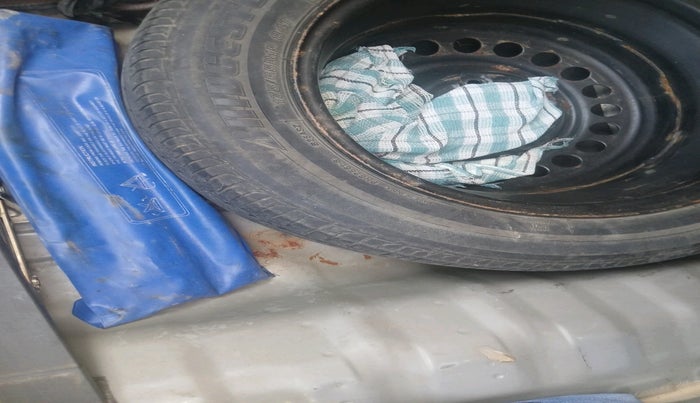 2013 Honda City 1.5L I-VTEC S MT, Petrol, Manual, 1,11,616 km, tyre