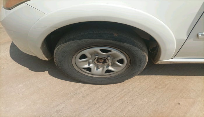 2011 Tata Aria PURE 4X2, Diesel, Manual, 1,55,697 km, tyre