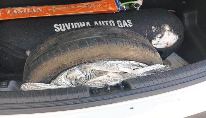 2020 Hyundai Grand i10 SPORTZ 1.2 KAPPA VTVT, CNG, Manual, 59,557 km, tyre